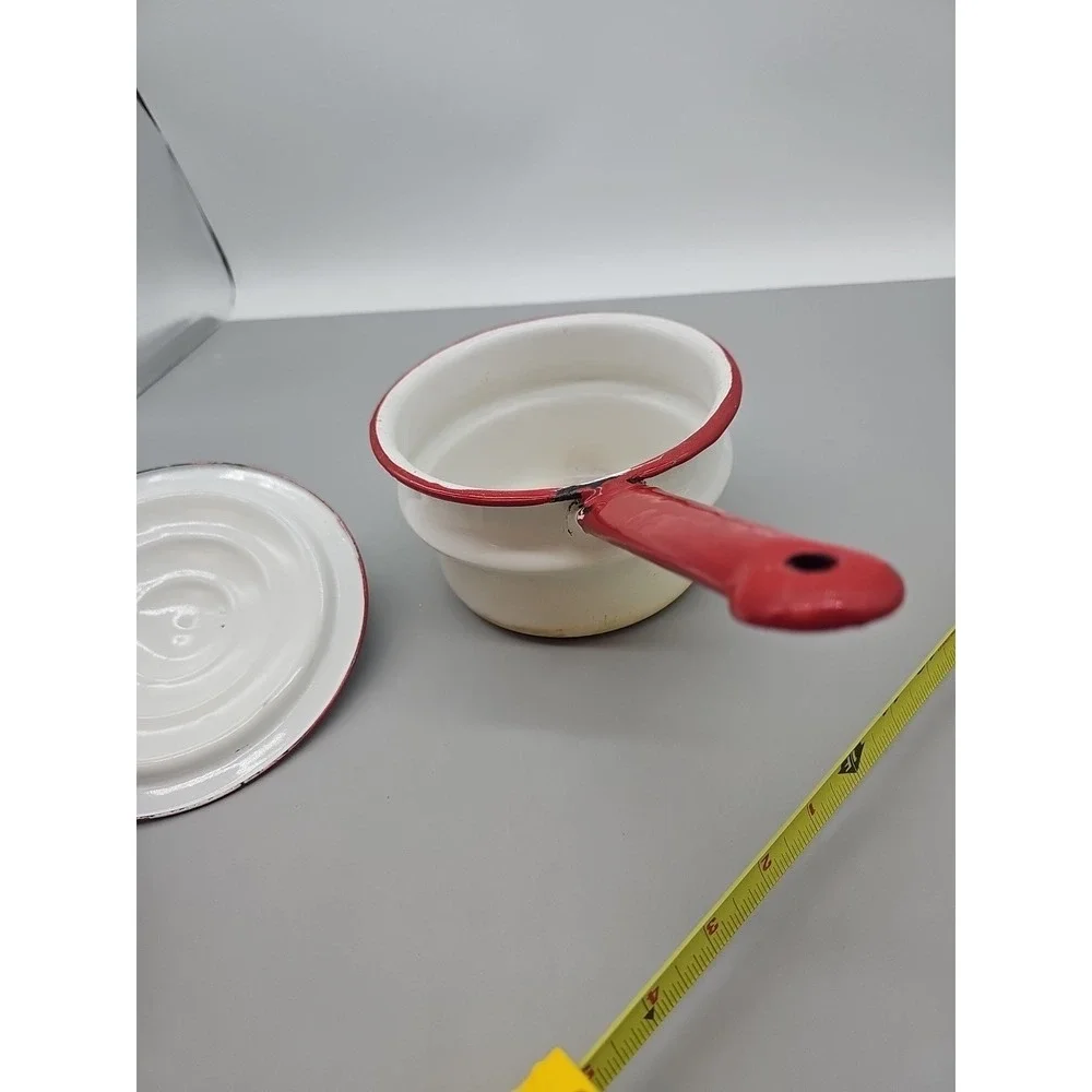 Collectible Vintage Enamelware Saucepan Pot White with Red‎ Trim Handle Lid
